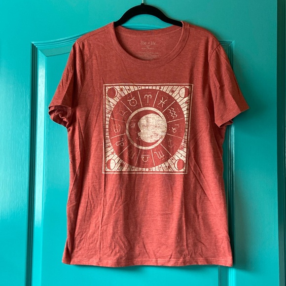 Zoe + Liv Graphic Tee Shirt / Large - Picture 1 of 4